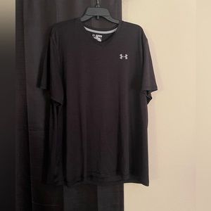 Black 3XL Under Armour heatgear workout shirt